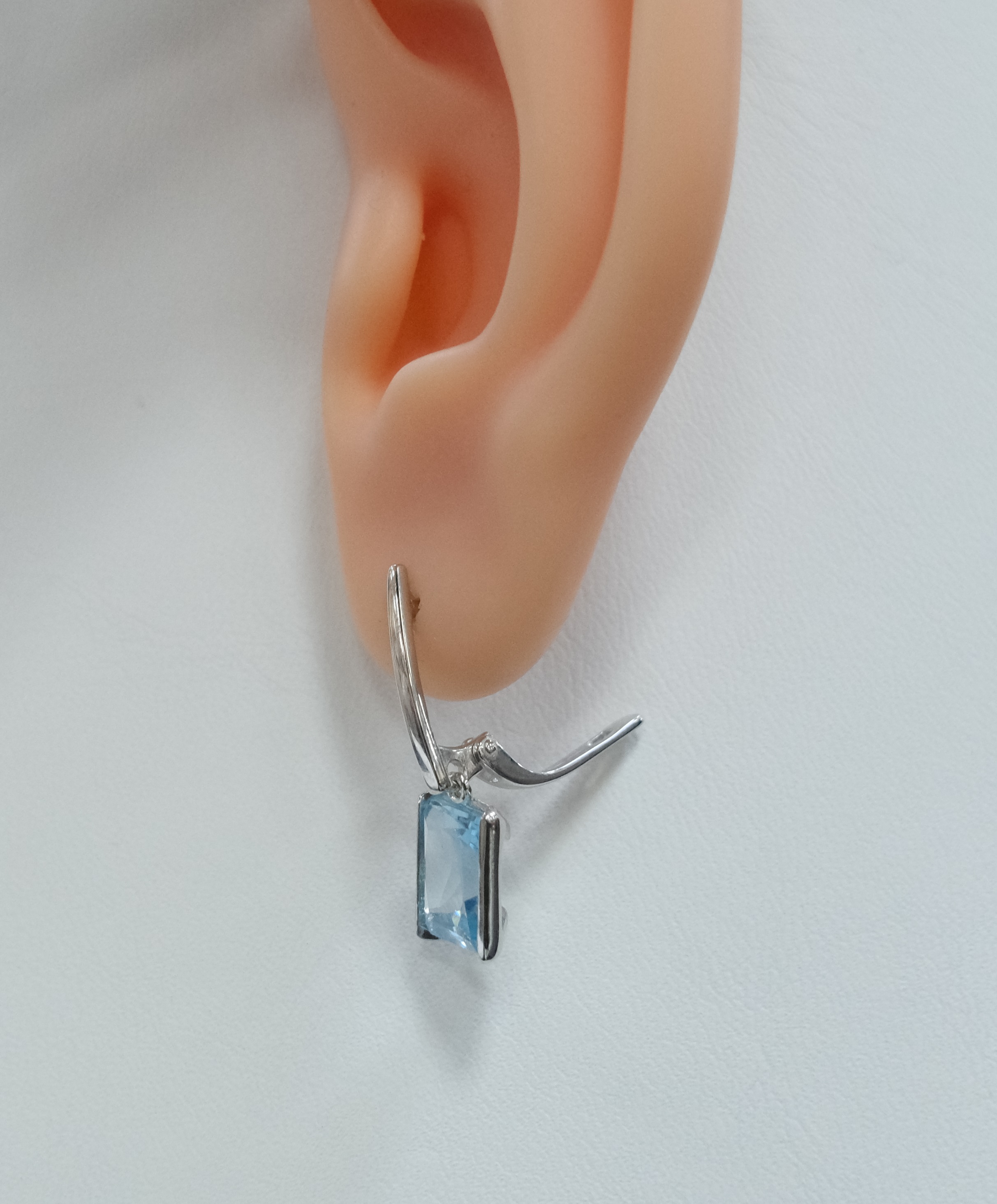 Серебряные серьги с топазами